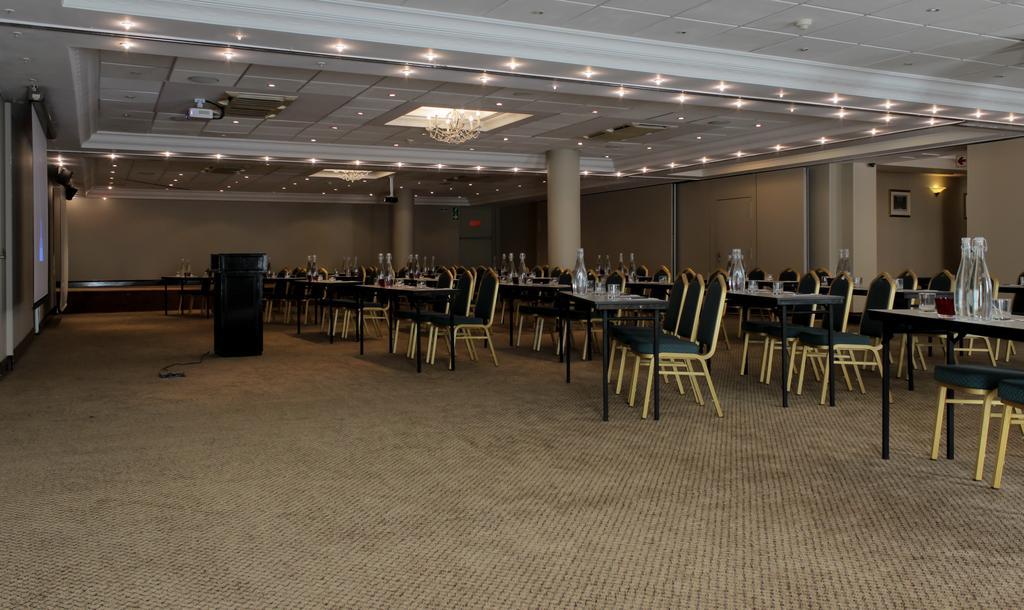 Hotel Le Vendome Kapské Město Exteriér fotografie The conference room