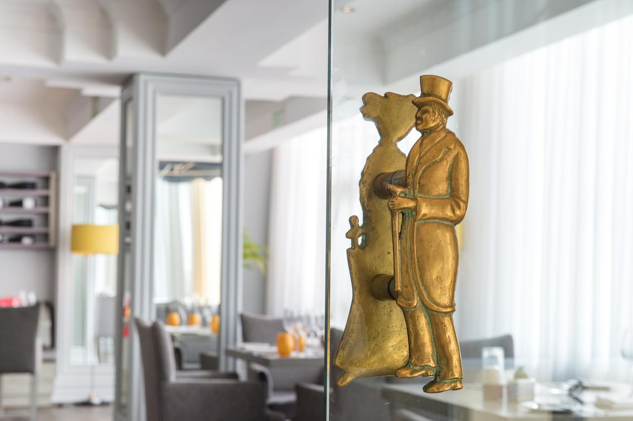 Hotel Le Vendome Kapské Město Exteriér fotografie The door knocker of the hotel